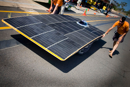 05_Oscar begeleidt Nuna 3. Foto Nuon - Hans-Peter van Velthoven